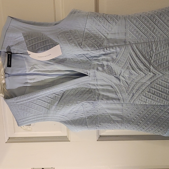 Karen Millen Quilt Satin and Pleat Deep V Midi Dress BLUE - Picture 8 of 12